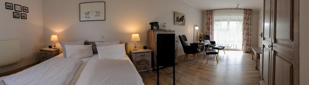 Quetzin Landhotel Rosenhof Garni Am Plauer See Mit Ladesaeule Fuer E-Autos מראה חיצוני תמונה